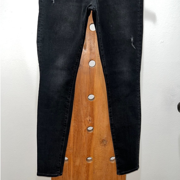 MOTHER High Waisted Looker Skinny Jeans in Wait Until Dark Washed Black - Picture 6 of 10
